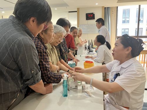 鳩江區清水街道羅蘭社區 關愛老年健康 公益義診科普行